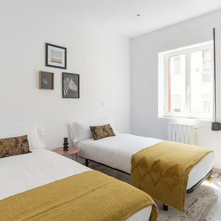 Apartamento De 4 Habitaciones En Santander Apartman