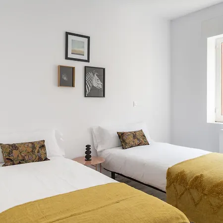 Apartamento De 4 Habitaciones En Santander * Santander