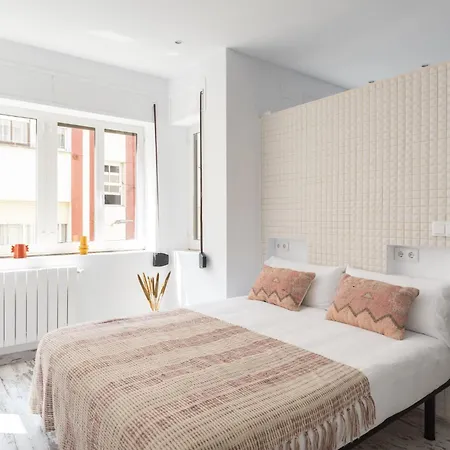 Apartamento De 4 Habitaciones En Santander * Santender